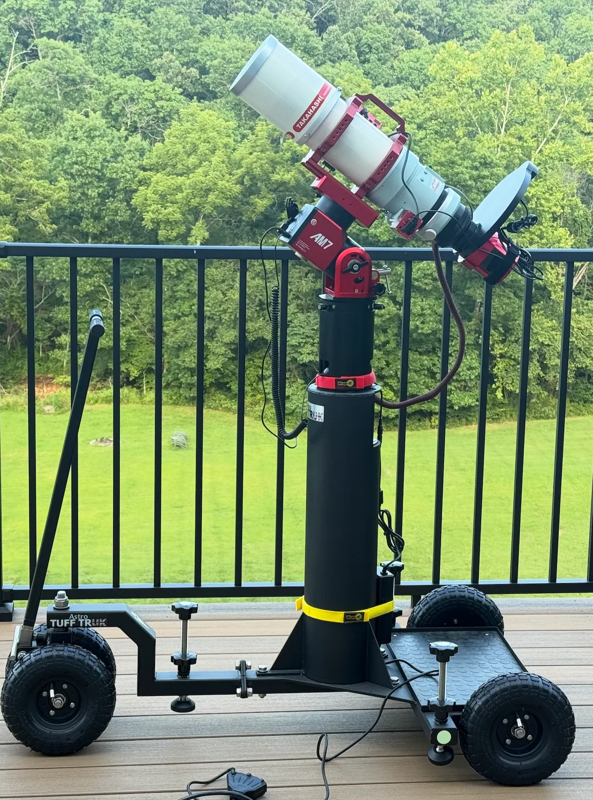 Takahashi FSQ-106EDX4 and ZWO 461MM astrophotography rig